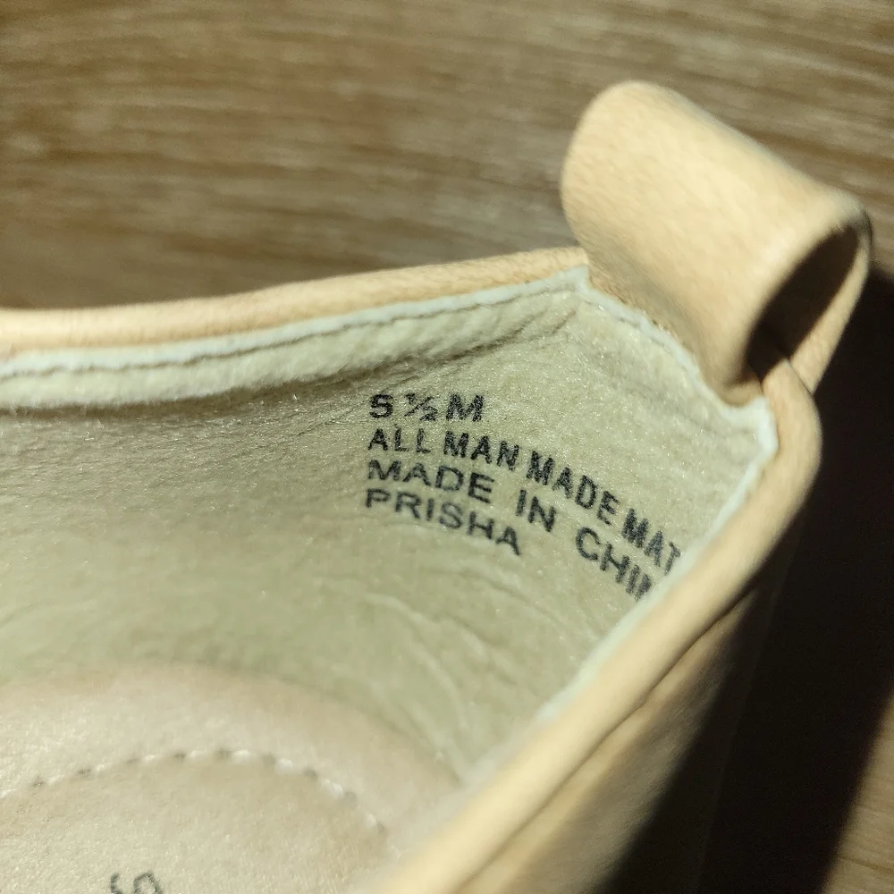 Cliffs by White Mountain Prisha Tan Eyelet Comfort Loafers Womens Size 5.5 M new